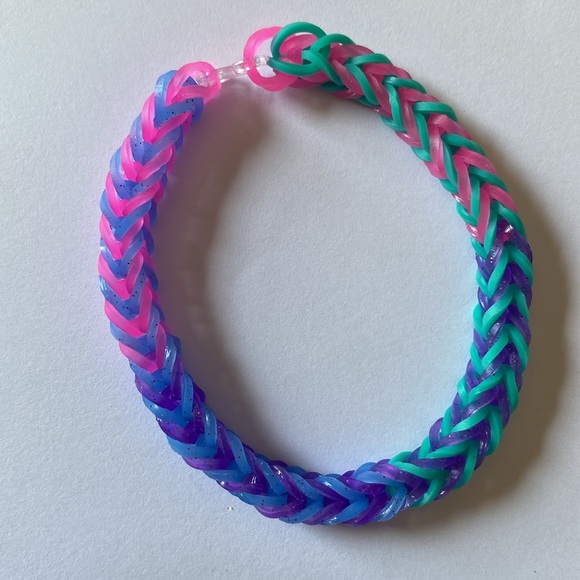 Hand Crafted Bracelet Colorful Fishtail Band Bracelet - Picture 6 of 6